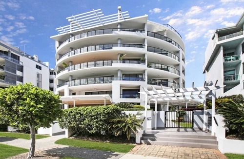Maroochydore House | Absolute Waterfront