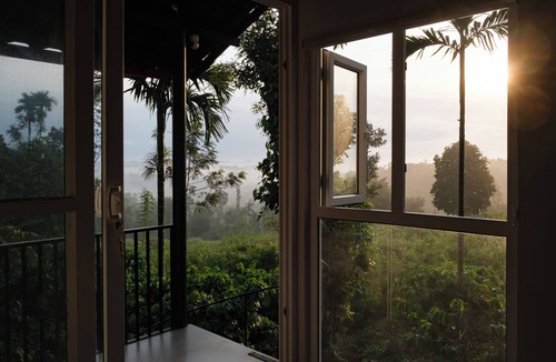 Kalpetta House | AC 2BHK Estate stay with sunrise view
