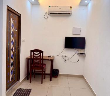 Mallapalli Hotel | Aira Residency