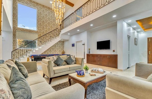 Khattalwada Villa | Alaya Stays Ratikara Ullaas 2-BHK with Private Pool, Lounge Space, Pool table & Lawn