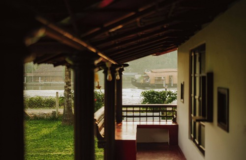 Nedumudy Villa | Alleppey Backwater Resort
