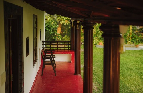 Nedumudy Villa | Alleppey Backwater Resort