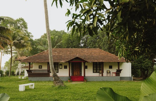 Nedumudy Villa | Alleppey Backwater Resort