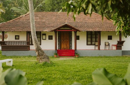 Nedumudy House | Alleppey Backwater Resort