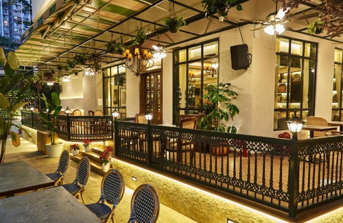 Goregaon East Hotel | Arnna-Nesco Goregaon