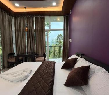 Elappara Hotel | Arvion Holidays