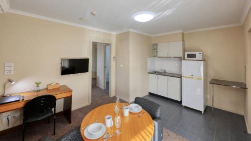 Tumut Hotel | Ashton Motel