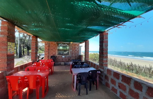 Devbag Bed & Breakfast | Athaang Beach Resort