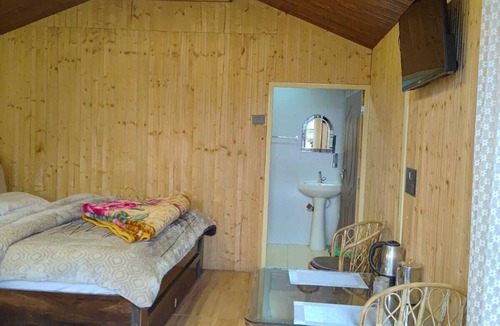Auli Hotel | Auli Goldcrest