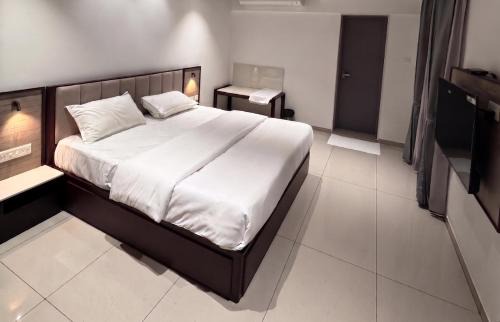 Tuticorin Hotel | Bala Saraswathi Residency