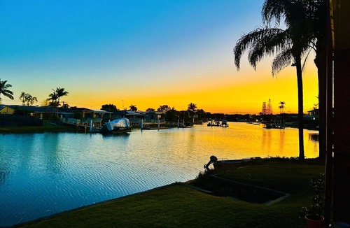 Mooloolaba Apartment | Barooga1- Mooloolaba Canal Front