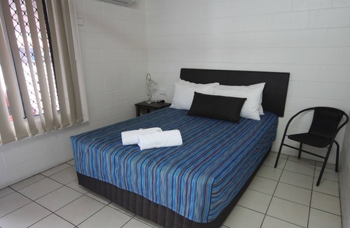 Mighell Hotel | Barrier Reef Motel
