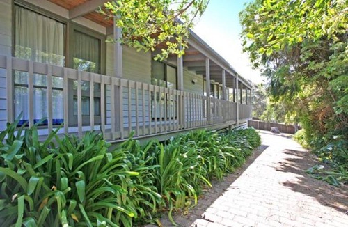 Lorne House | Beachview