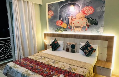 Vrindavan Apartment | Blue Mans Rooms - Near Prem Mandir & ISKCON