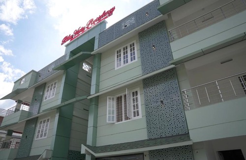 Subhash Nagar Bed & Breakfast | Blue Vista Residency