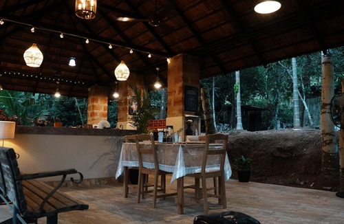 Mangalore Cottage | Boutique Eco Farmstay· Pet Friendly · Open Air Kitchen · Near Mangalore Airport