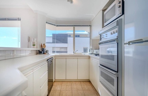 Cottesloe Condo | Breathtaking Beachside Sunsets