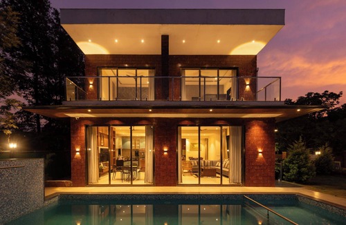 Kaswand Hotel | Brick and beam