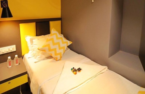 Marol Hostel | CABINSTAY MAROL- THE HUBZ