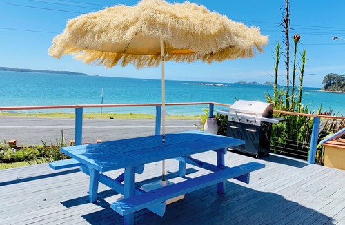 Batehaven House | Caseys Beachfront Holiday House