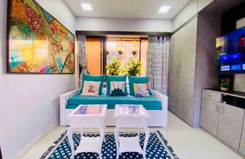 Ranwar Apartment | Charming 3 Bed 2 Bath in Bandra West with Balcony
