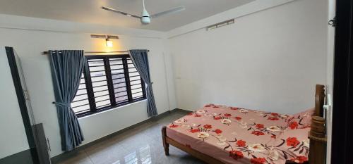 Anachal House | Cherry Blossom Munnar- 3 Bedroom Homestay