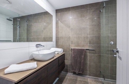 Ulladulla Apartment | Coastal setting minutes from beach and shops