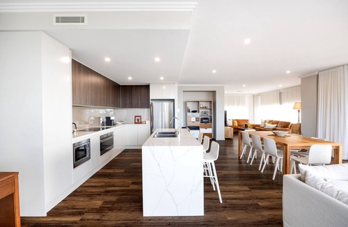 Ulladulla Apartment | Coastal setting minutes from beach and shops
