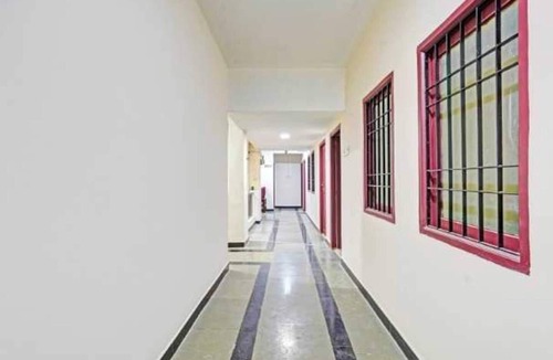 Gummidipundi House | Collection O Gummidipundi Bus Terminal