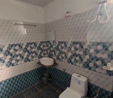 Murudeshwara Bed & Breakfast | Coral Beach Cottage