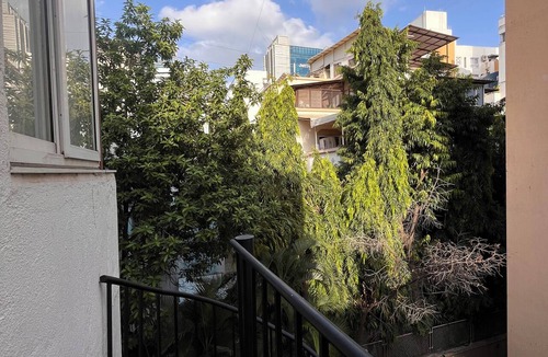Kalyani Nagar Apartment | Cozy 1-bedroom apartment in charming Pune with AC