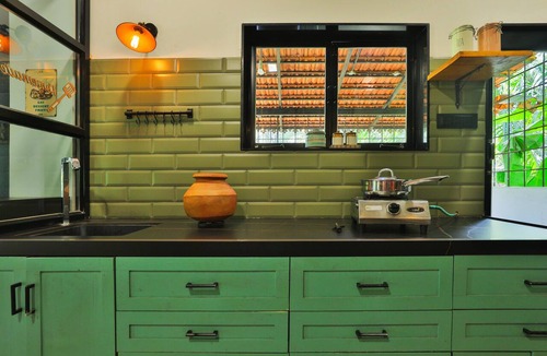 Kudal House | Cozy 2-bedroom private garden, AC bungalow in kudal.