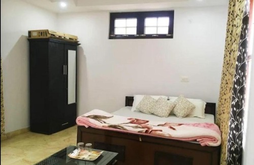 Sidhpur Bed & Breakfast | D Divine