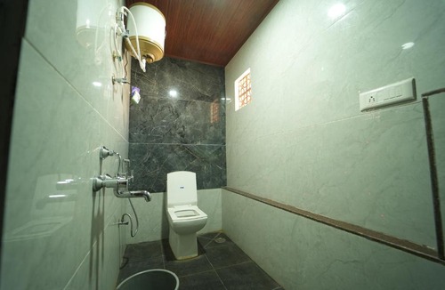 Mullayanagiri Hostel | Da Java 18 hostel and Homestay Chikmagalur