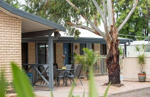 Bourke Hotel | Darling River Motel