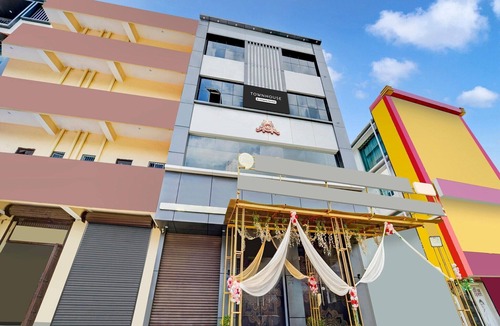 Patna House | DeluxeAnisabad Near Mahavir Sansthan