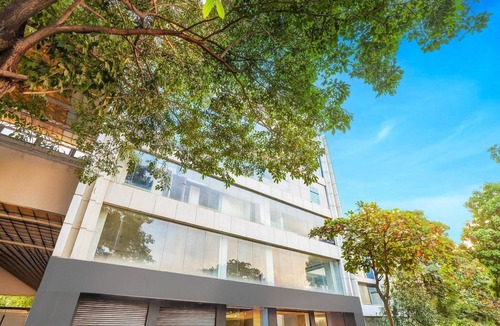 Udhna House | DeluxeButler Road Near Maripur Chowk