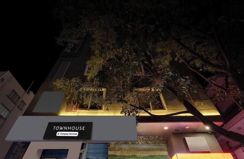 BTM 2nd Stage House | DeluxeQ Rooms BTM Layout