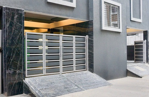 Phase 1 House | DeluxeSuper Townhouse Hinjewadi Corporate Stays
