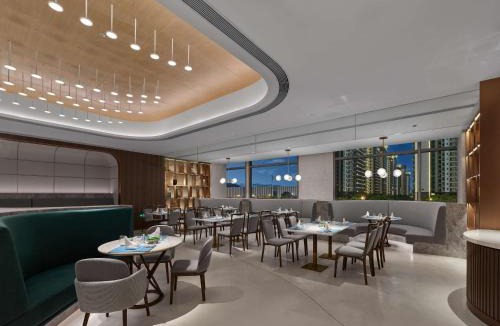 Liangqing District Hotel | Doubletree By Hilton Nanning Wuxiang