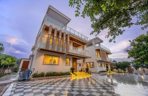 Aamby Valley City Villa | ELIVAAS Signature SK Villa 4-BHK Retreat with Private Pool, Sit-Out Views, Near Korigad Fort