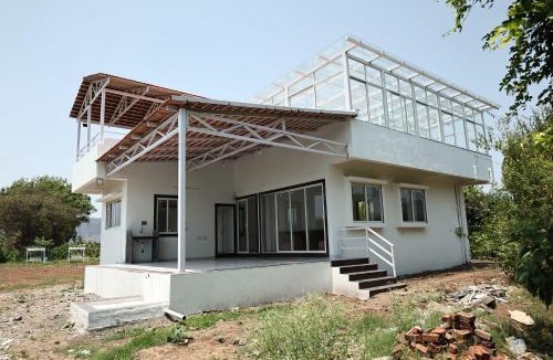 Wai Villa | Entire AramZone Villa with Stunning Glass Room