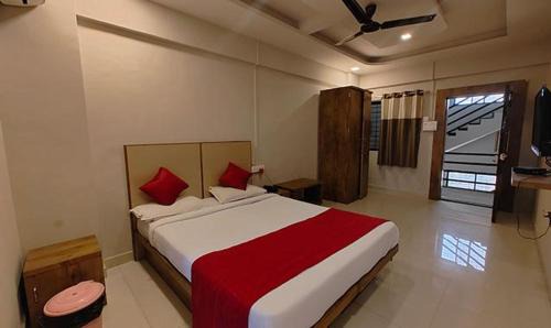 Pune Hotel | FabHotel Ace Executive