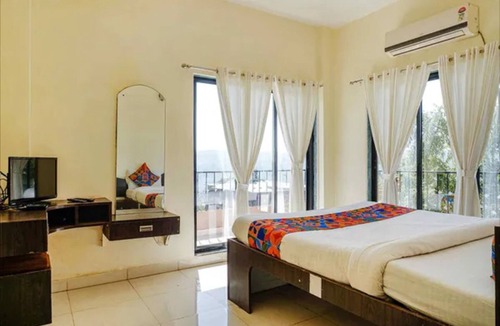 Medha Hotel | FabHotel Chinar Residency