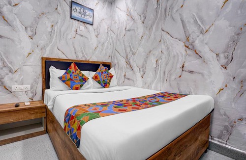 Sakinaka Hotel | FabHotel Comfort Zone