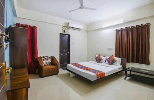 Phase 1 Hotel | FabHotel Shri Krishna