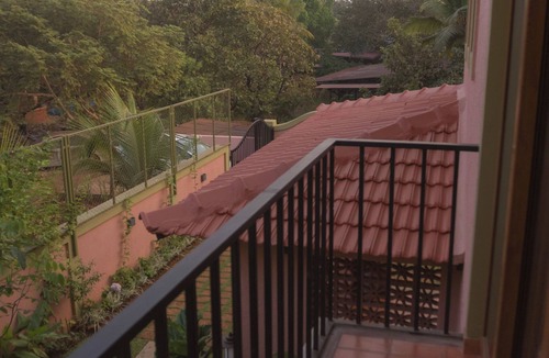 Vagator Villa | Flor De Lis - 4 BHK Villa w/Pool, wifi & parking behind Sakana in Anjuna