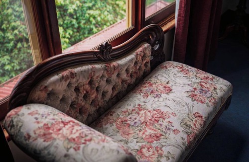 Strahan Hotel | Franklin Manor
