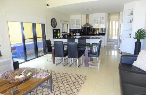 Wallaroo House | Gilmore Getaway