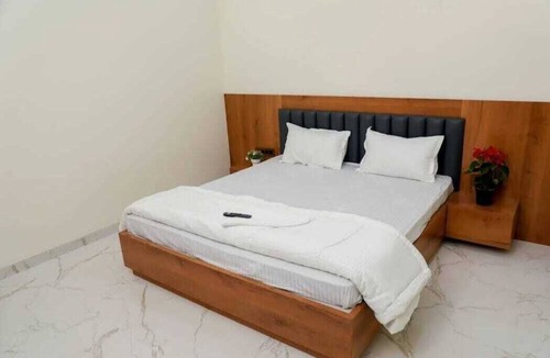 Alibaug Hotel | Glitz by Revansh Rooms-Alibaug Sea